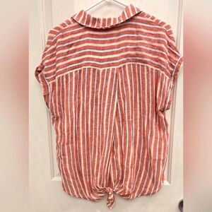 Lucky Brand Women's 100% cotton summer shirt with tie open back. As new, size M